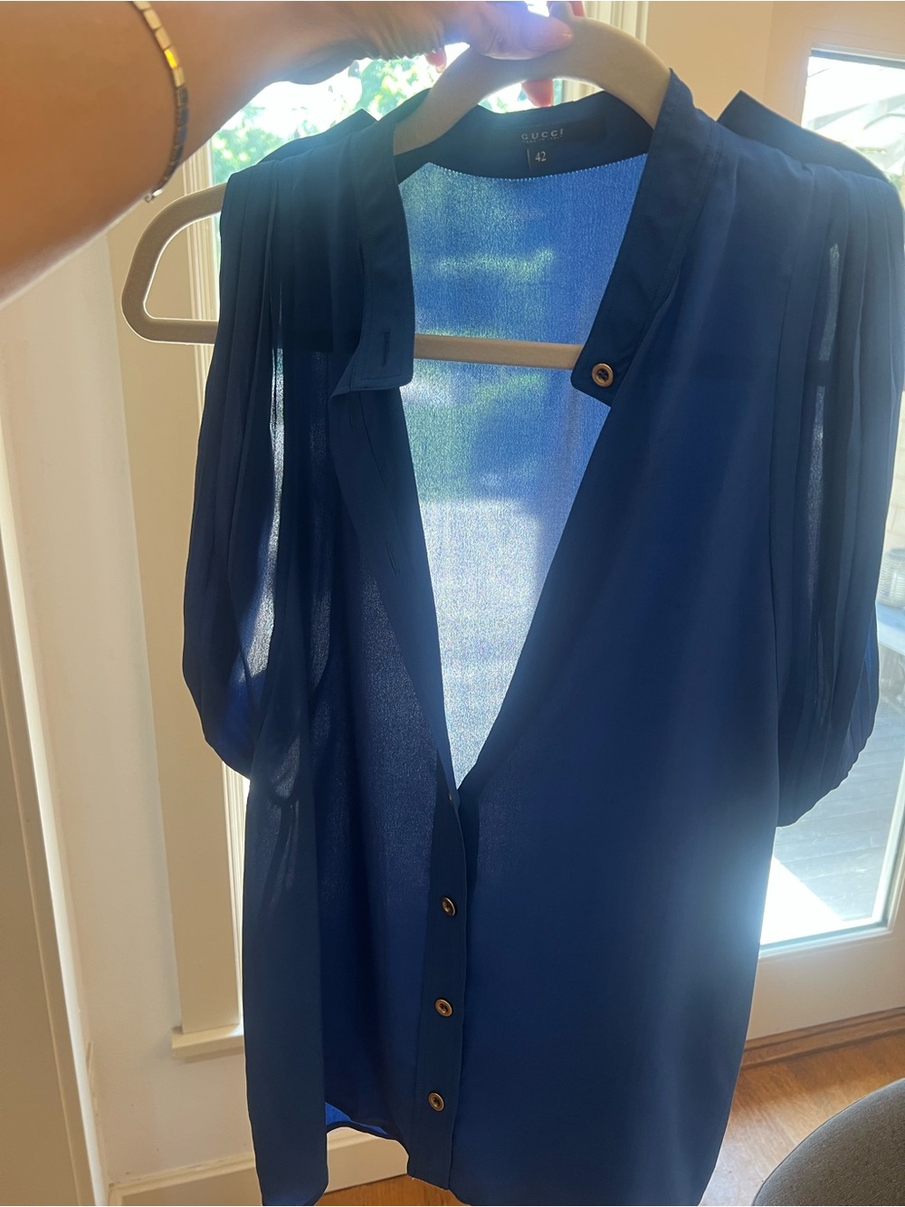Gucci 100% Silk Cobalt Blue Pleated Shoulder Blouse Size 42 Made in Italy